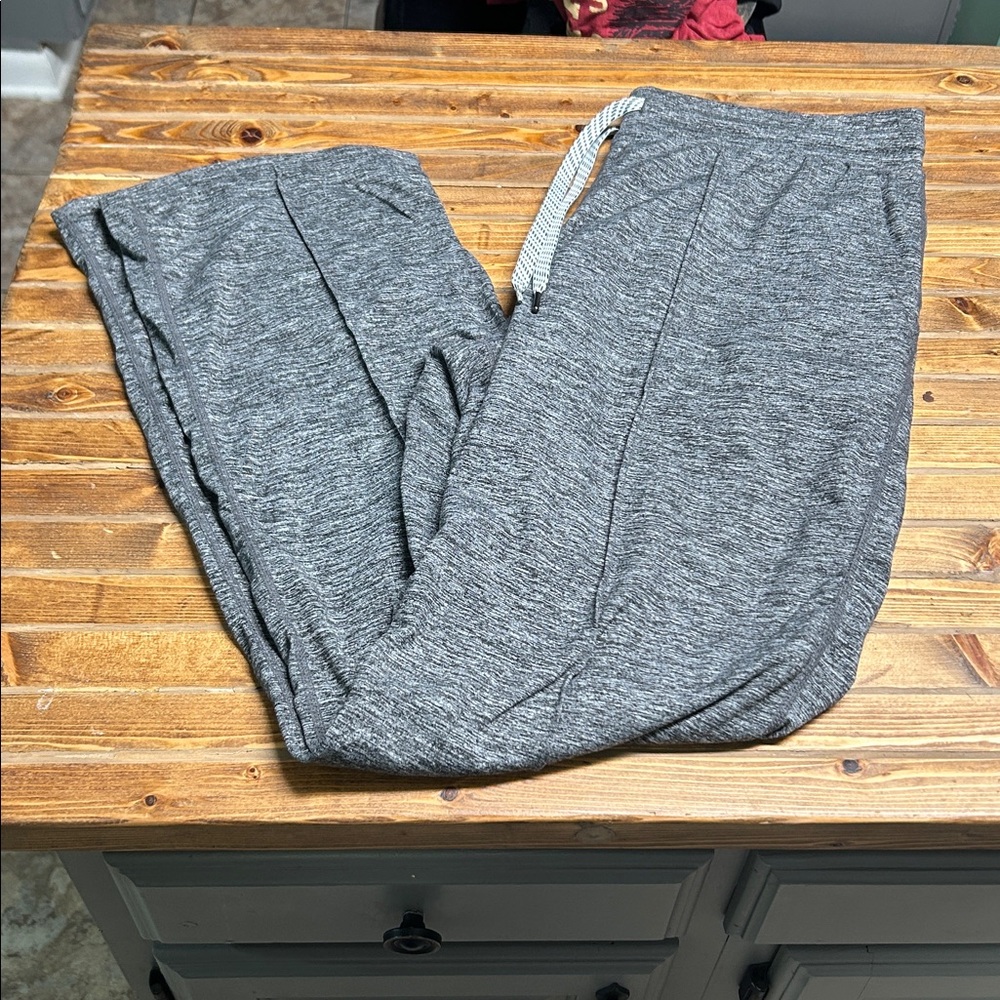 XL gray lounge pants